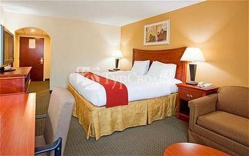 Hampton Inn Fayetteville - Cross Creek Mall 3*