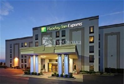 Holiday Inn Express Hotel & Suites Fayetteville-Univ of AR Area 2*