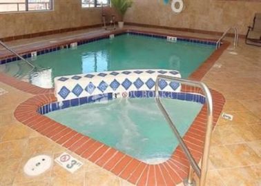 Comfort Suites Firestone 2*