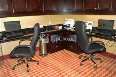 Hampton Inn Ft Wayne/Dupont Road 2*