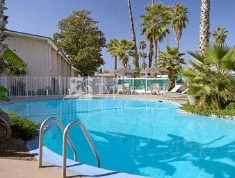 Days Inn Blackstone Fresno (California) 3*