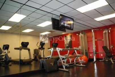 Radisson Hotel & Conference Center Fresno 3*