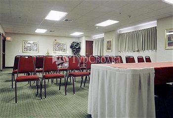 Holiday Inn Express Frisco 2*
