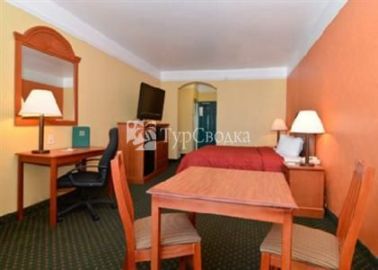 Quality Inn and Suites Beachfront Galveston 2*