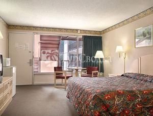 Super 8 - Gatlinburg/East, TN 2*