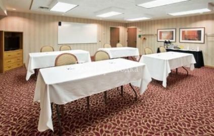 Holiday Inn Express Germantown 2*