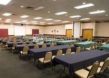 Clarion Inn & Convention Center 2*