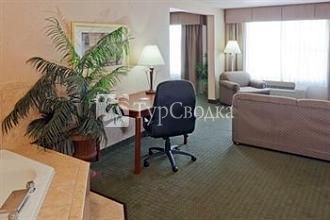 Holiday Inn Express Gillette 2*