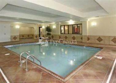 Comfort Suites Greensboro 3*