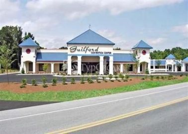 Quality Inn & Suites Greensboro 2*