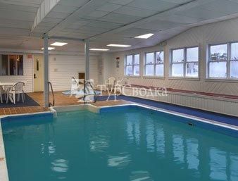 Ramada Groton 2*