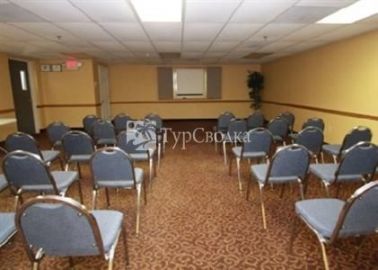 Comfort Suites Hagerstown 2*