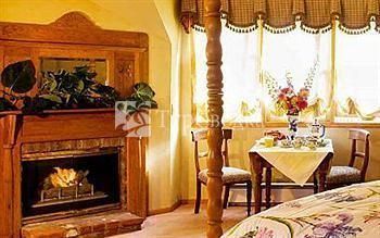 Old Thyme Inn Bed and Breakfast 3*