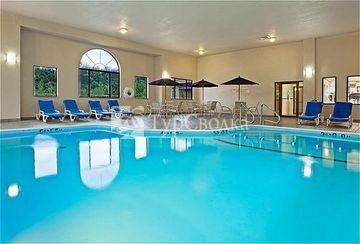 Holiday Inn Express Pittsburgh North Harmarville 2*
