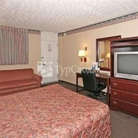 Townhouse Inn High Point 2*
