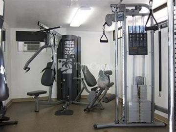 Discovery Bay Condominiums 3*