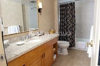 Embassy Suites Waikiki Beach Walk 4*