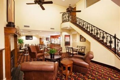 Holiday Inn Express Hotel & Suites Huntersville-Birkdale 3*