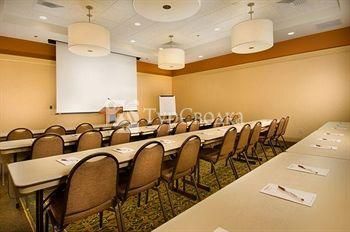Drury Inn & Suites Independence 2*