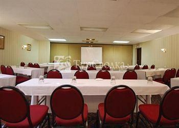 Clarion Hotel Indianapolis 3*