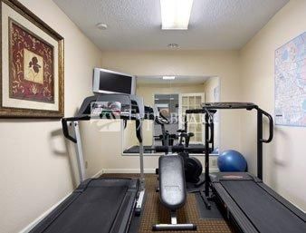 Microtel Inn & Suites Irving 2*