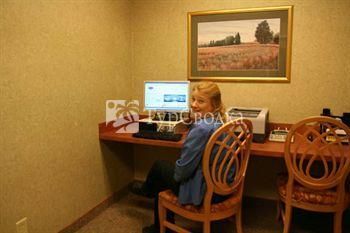 Hampton Inn & Suites Kalamazoo - Oshtemo 3*