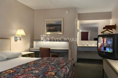 Red Roof Inn Kalamazoo East 2*