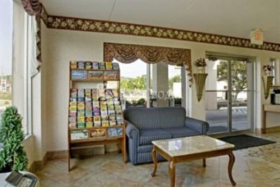 Americas Best Value Inn & Suites Knoxville 3*