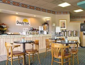 Days Inn Knoxville East 2*