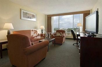 Hilton Lafayette 3*