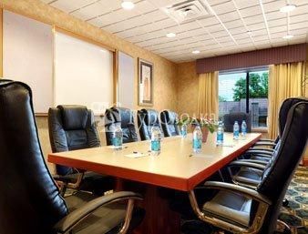 Wingate by Wyndham Lafayette 2*