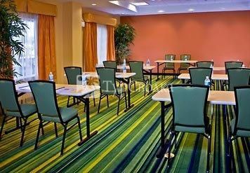 Fairfield Inn & Suites by Marriott Lake City 3*