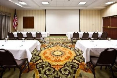 Holiday Inn Hotel & Suites Lake City 3*