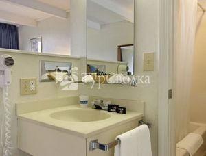 Travelodge Lake George 2*