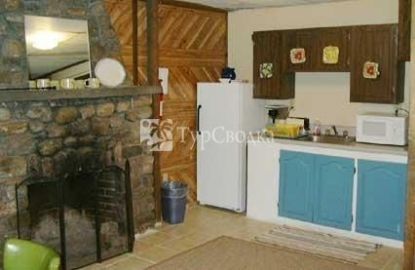 The Elms Waterfront Cottages 3*