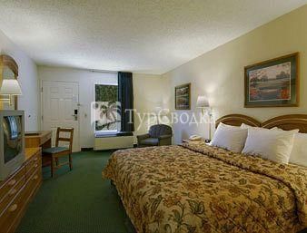 Travelodge Valdosta Lake Park 2*