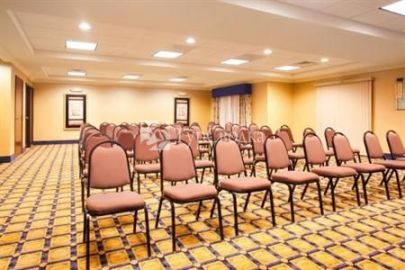 Holiday Inn Express Hotel & Suites Chicago South Lansing 2*