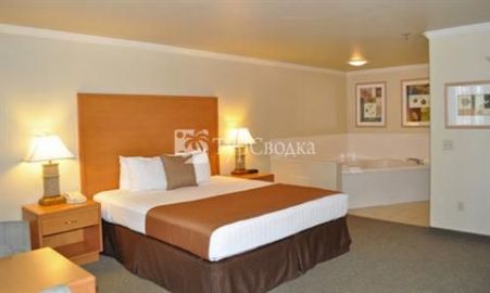BEST WESTERN PLUS Inn & Suites Lemoore 2*