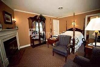 Cornell Inn 2*