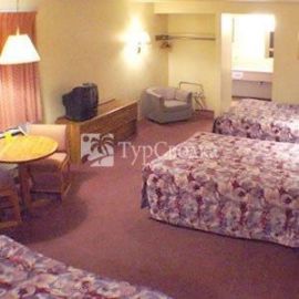 Golden Oak Inn 2*