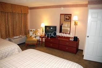 Envoy Inn & Suites 2*