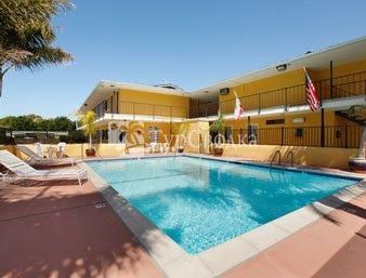 Travelodge Lompoc 3*