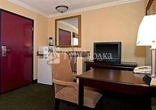 Comfort Inn & Suites Chatsworth 3*