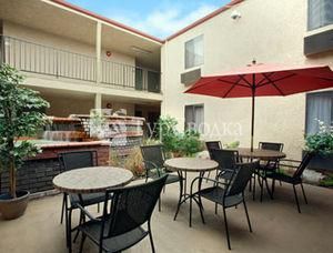 Howard Johnson Inn & Suites - Reseda 3*