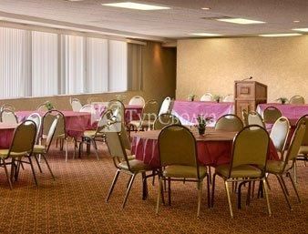 Days Inn Central / University and Expo Center 2*