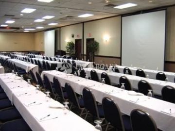 Radisson Hotel Madison 3*
