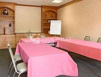 Days Inn & Suites Manchester (Tennessee) 2*