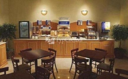 Holiday Inn Express Hotel & Suites Mankato East 2*