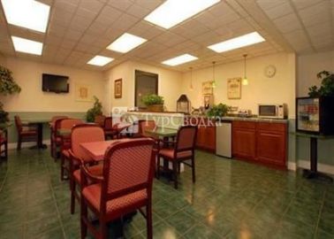 Quality Inn Massena 2*