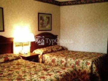 Colonial Inn & Suites Memphis 2*